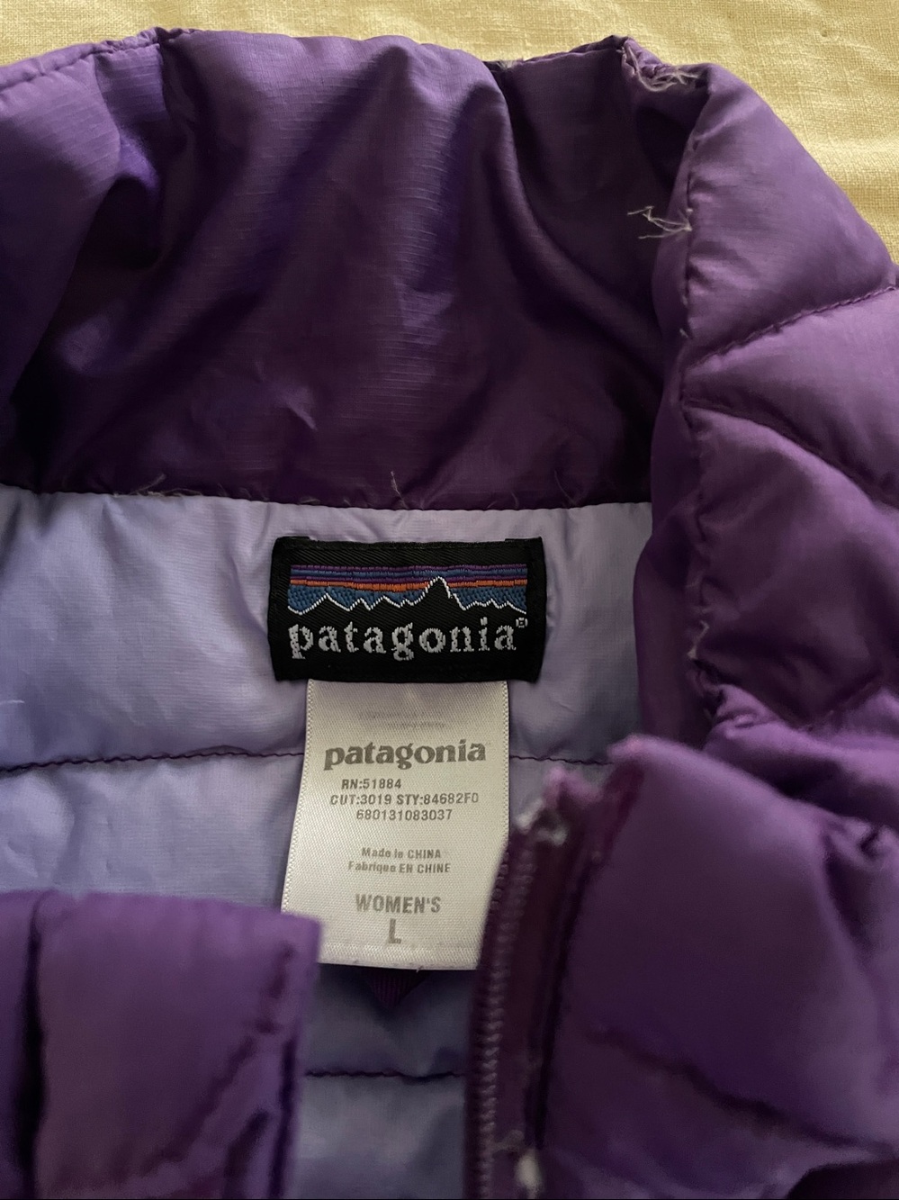 Patagonia jacket L goose down lightly fitted lightweight
Purple - Picture 6 of 9